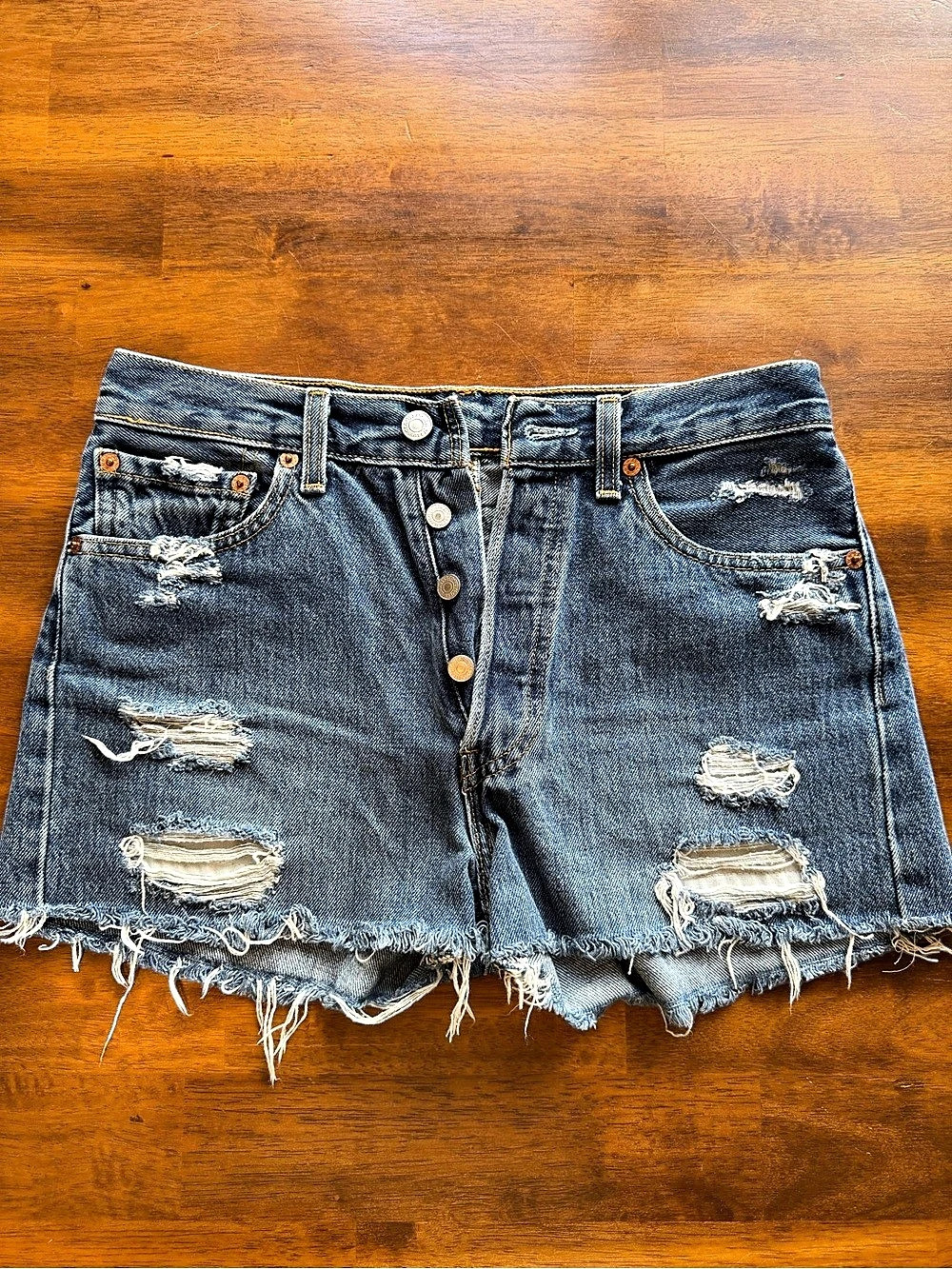 2009 Levi's 501 Distressed Denim Jean Shorts Waist 28